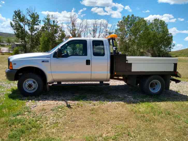 Ford F350 Dually 4X4 Cab/Chassis (2000)