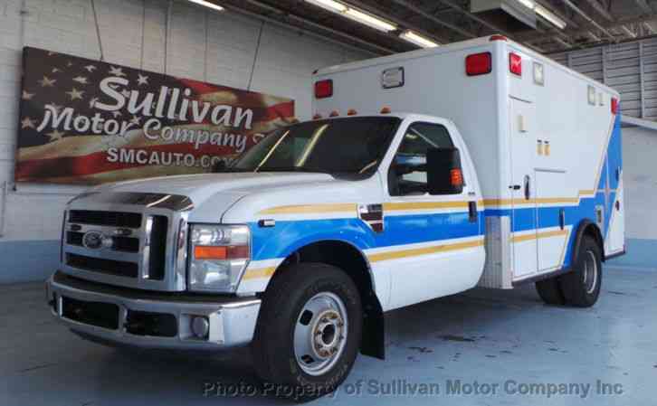 Ford Super Duty F-350 DRW Ambulance (2009)