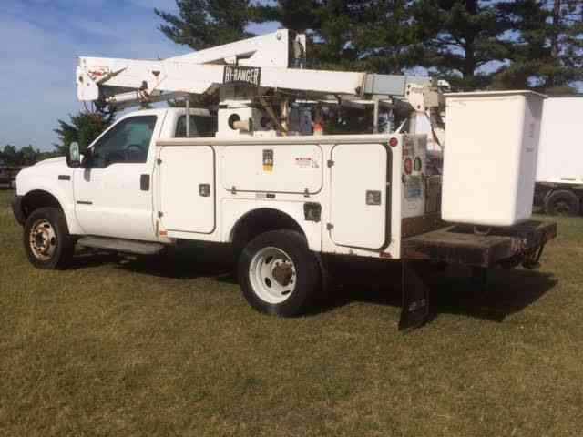 Ford F 450 Bucket Truck (2001)