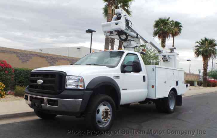 Ford Super Duty F-550 DRW Boom Truck (2007)