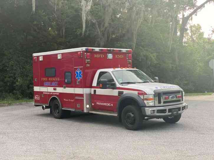 Ford F450 4x4 Super Duty Ambulance (2008)