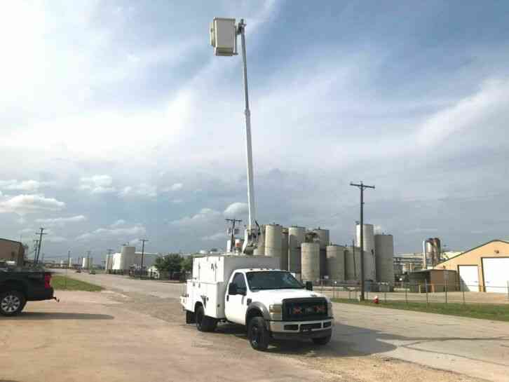 Ford F450 BUCKET TRUCK (2008)