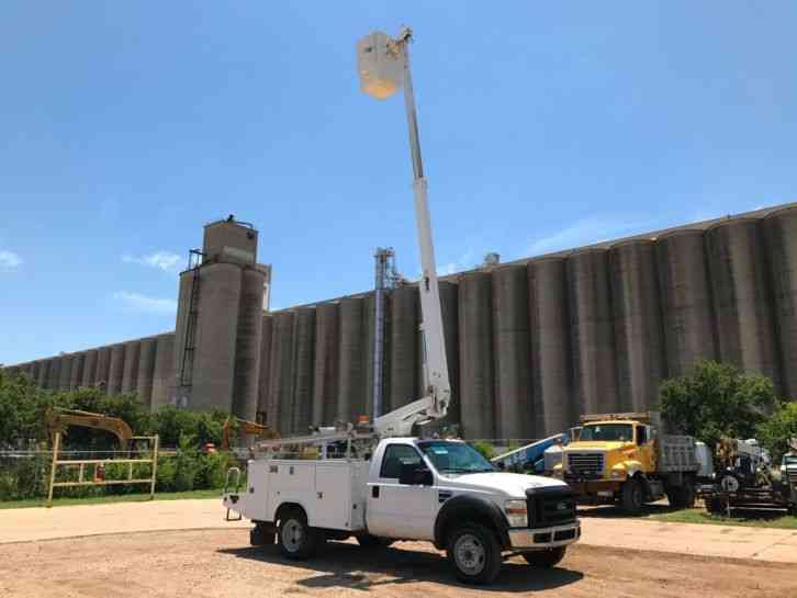 Ford F450 BUCKET TRUCK (2008)