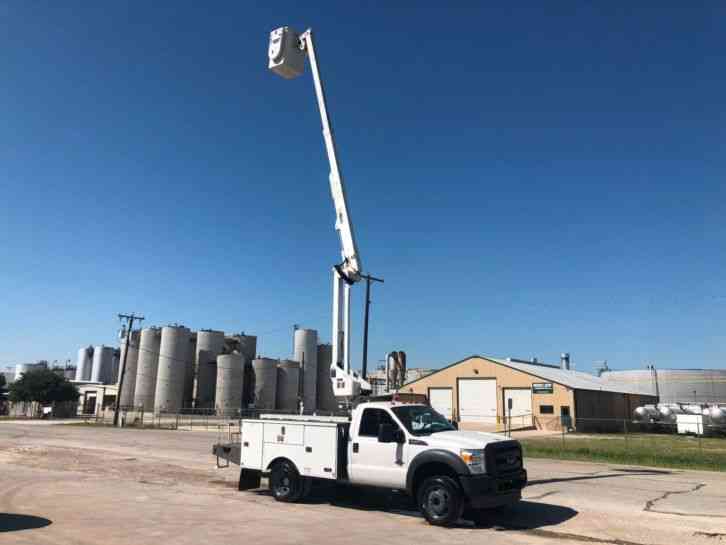 Ford FORD F550 BUCKET TRUCK (2012)