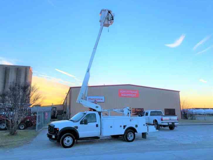 Ford F550 BUCKET TRUCK (2008)