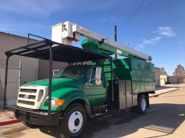 Ford F750 CHIPPER TRUCK (2004)