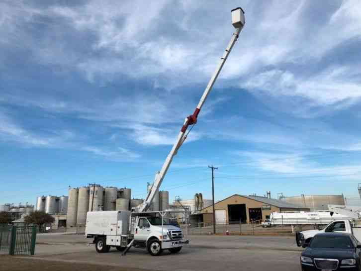 Ford F750 FORESTRY BUCKET TRUCK (2007)