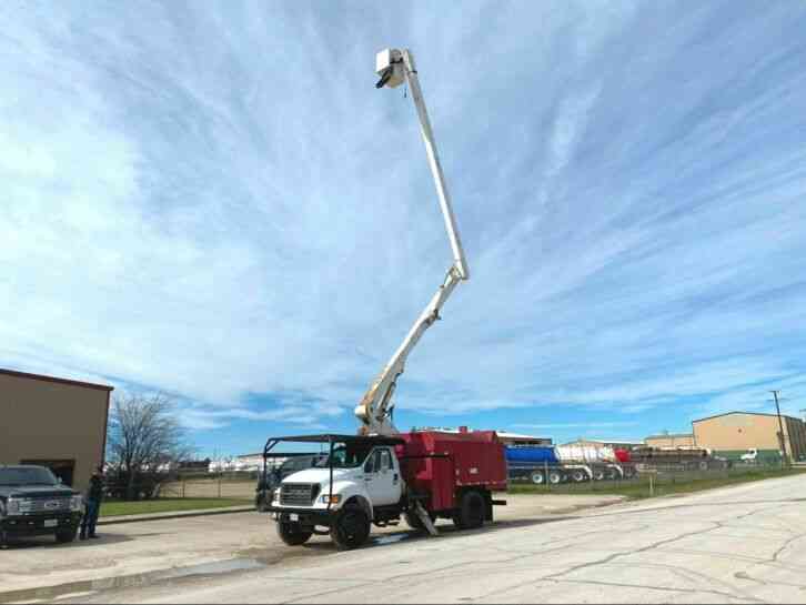 Ford F750 FORESTRY BUCKET TRUCK (2000)