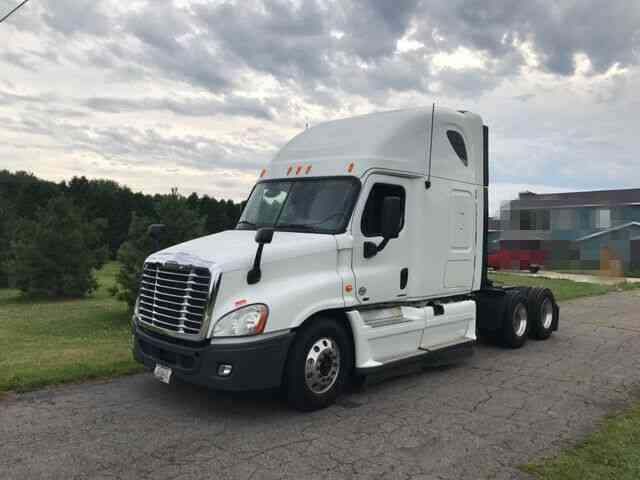 Freightliner Cascades (2012)