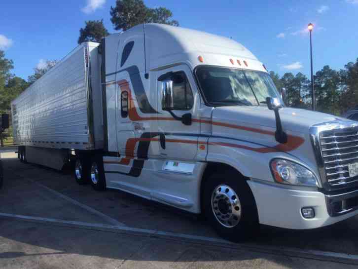 Freightliner CASCADIA (2011)