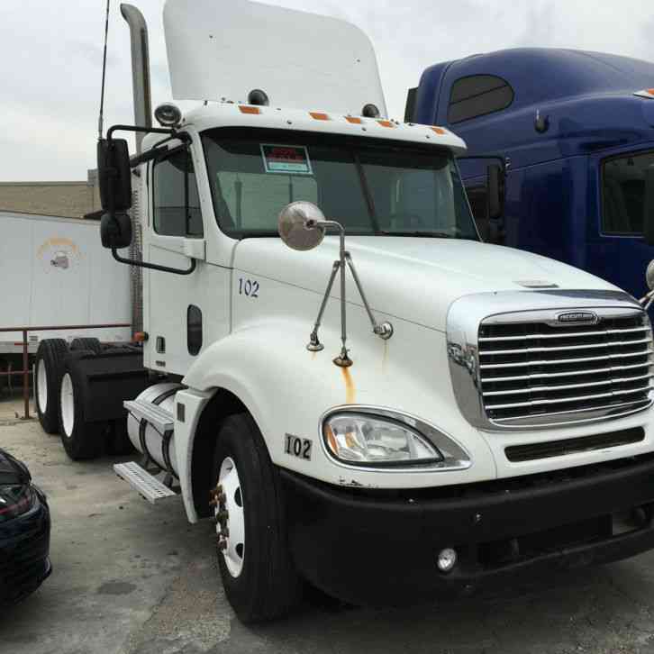 Freightliner Columbia 120 (2004)