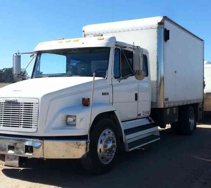 Freightliner FL-60 (2000)