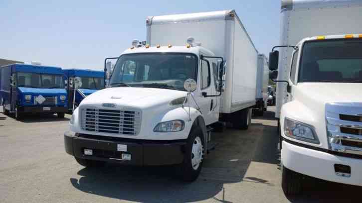 Freightliner crew cab, extra cab 24ft box truck 26, 000# GVWR under CDL, auto (2009)