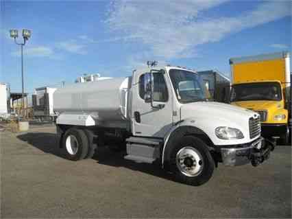 Freightliner m2 2000gal Water tank truck 26, 000# GVWR , Auto, Air ride- Class C driver lic (2012)