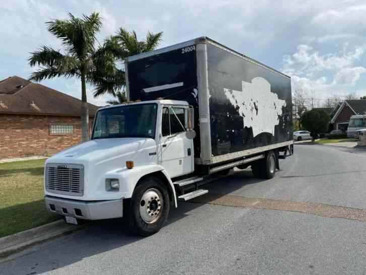 Freightliner FL70 (2002)