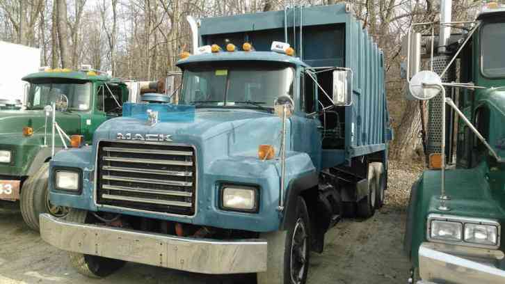 Mack RD 690S (1999)