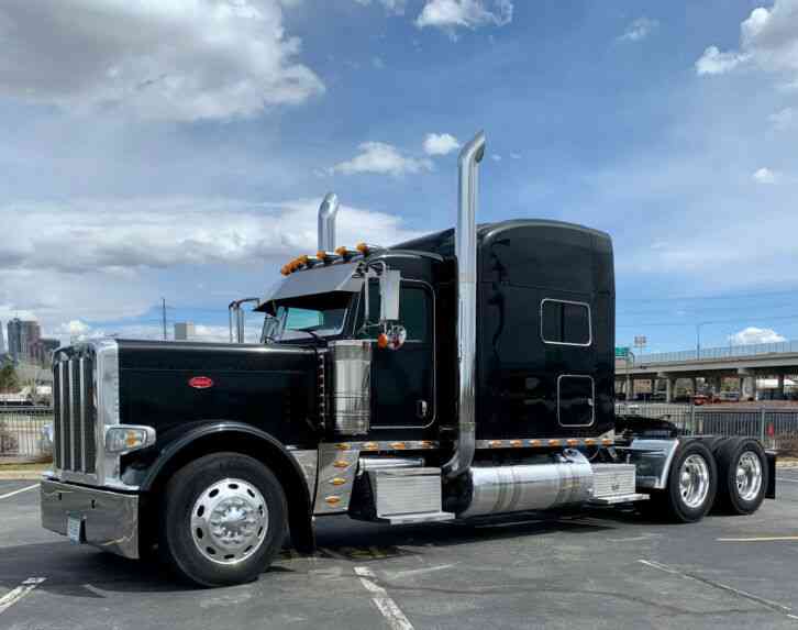 Peterbilt 389 (2012)
