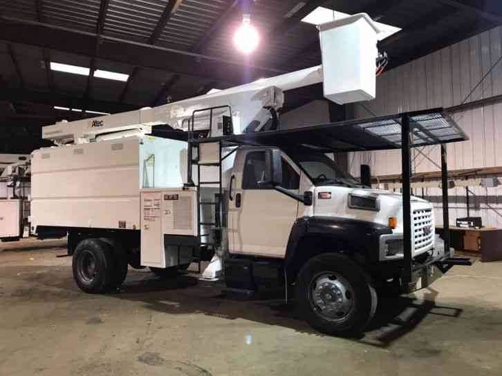 GMC 7500 Forestry Bucket Truck (2006)