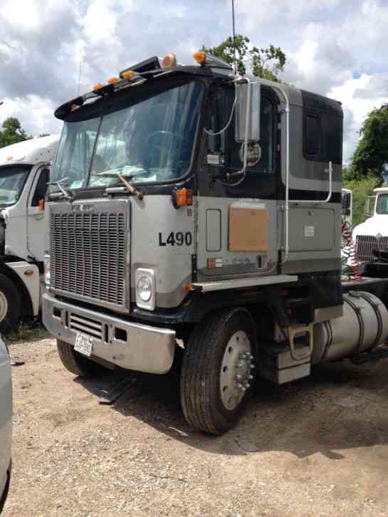 GMC (1980) : Sleeper Semi Trucks