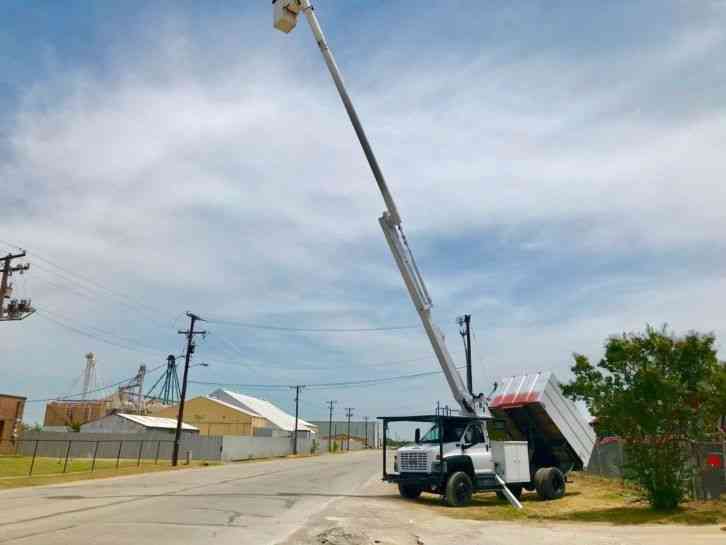 GMC 7500 FORESTRY BUCKET TRUCK (2006)