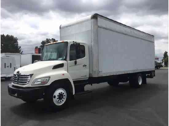 Hino 26ft Dry Box Truck High Cube Liftgate, with 2500 LBS Lift Gate