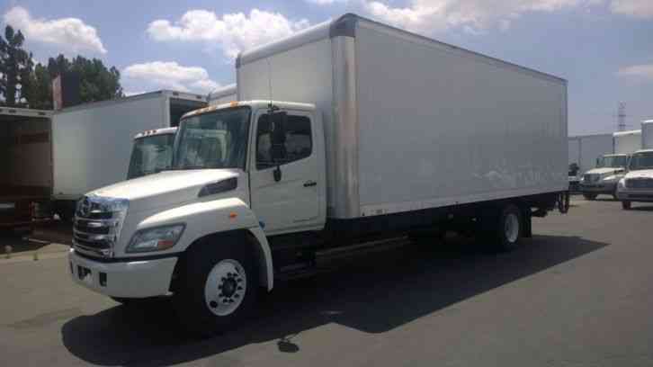 Hino 338 26ft Box Truck Hi Cube 133k miles 33, 000lb GVWR 8L 260hp air brakes (2013)