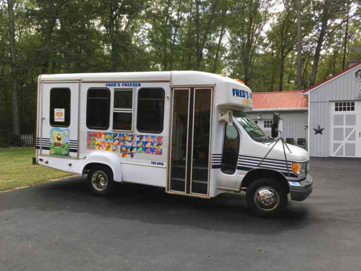 Ford Econoline Cutaway E-350 Super Duty Speciality Vehicle (1999)