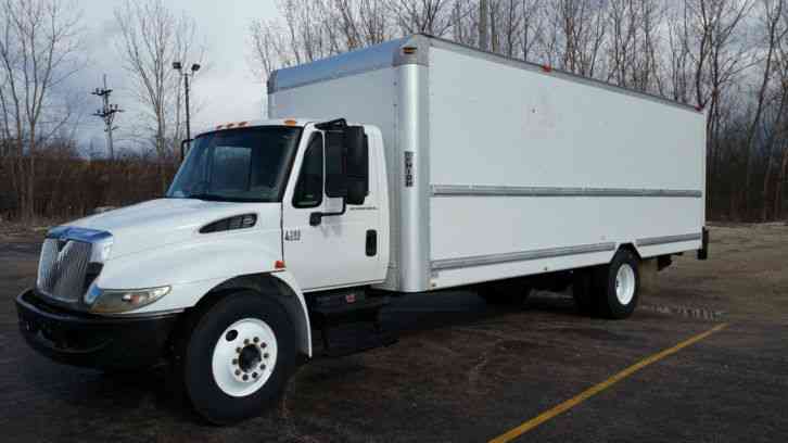 International DT466 AUTO 26FT BOX TRUCK LIFTGATE 4300 DT 466 4200 4300 205K Delivery Moving (2007)