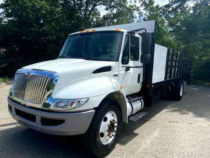 International 4300 Durastar 24 Ft. Rack Body Maxxforce Advanced 7. 2 Diesel 2013