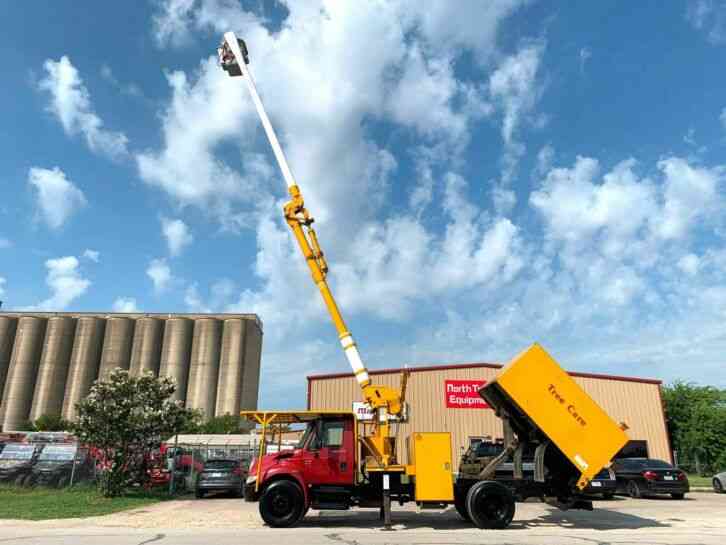 International 4300 FORESTRY BUCKET TRUCK (2007)