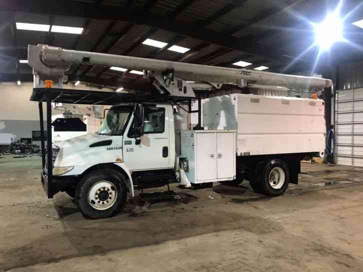 International 4300 FORESTRY BUCKET TRUCK (2006)