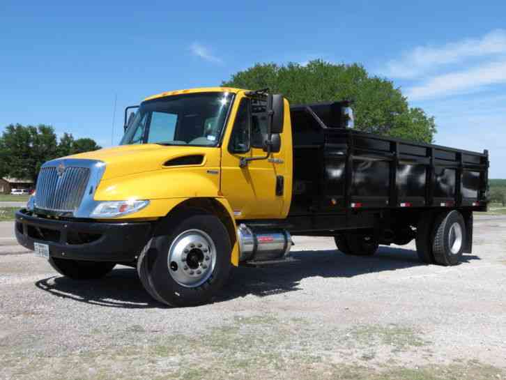 International 4300 SBA (2010)