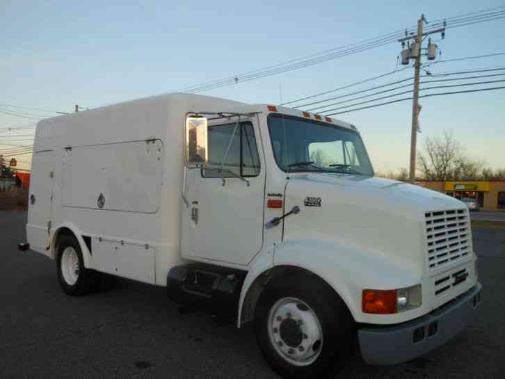 International 4700 (1997)