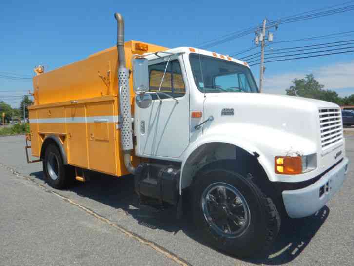 International 4700 (1998)