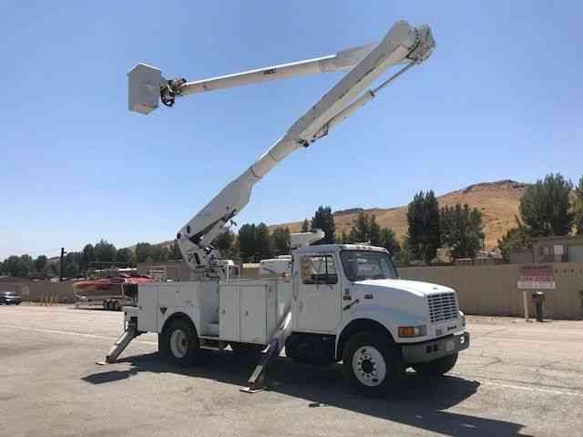 International 4700 (1998)