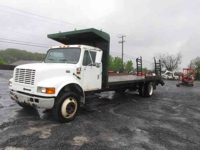 International 4700 (1999)