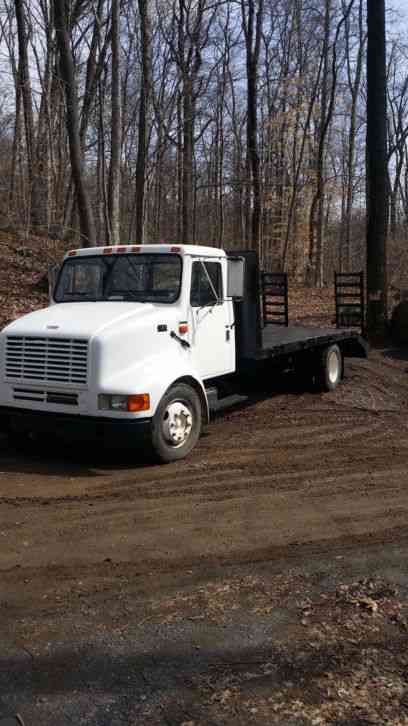 International Low profile flatbed (1996)