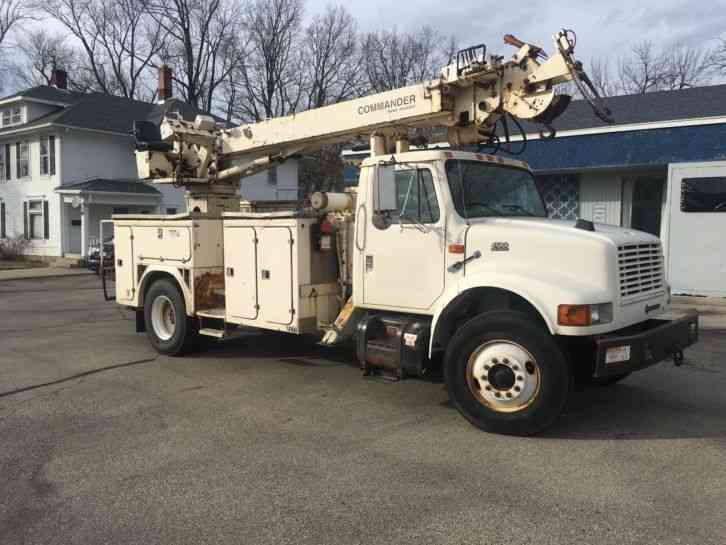 International 4700 (1998)