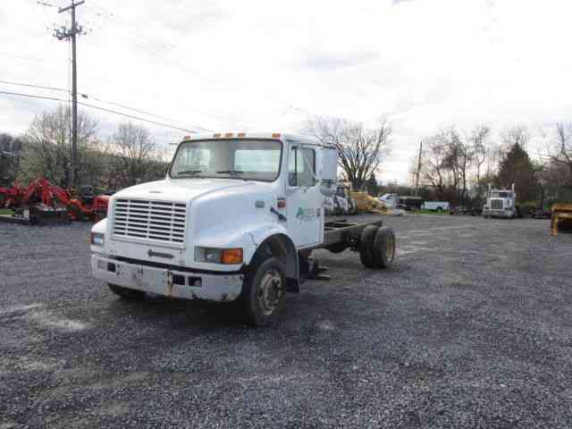 International 4700 (1994)