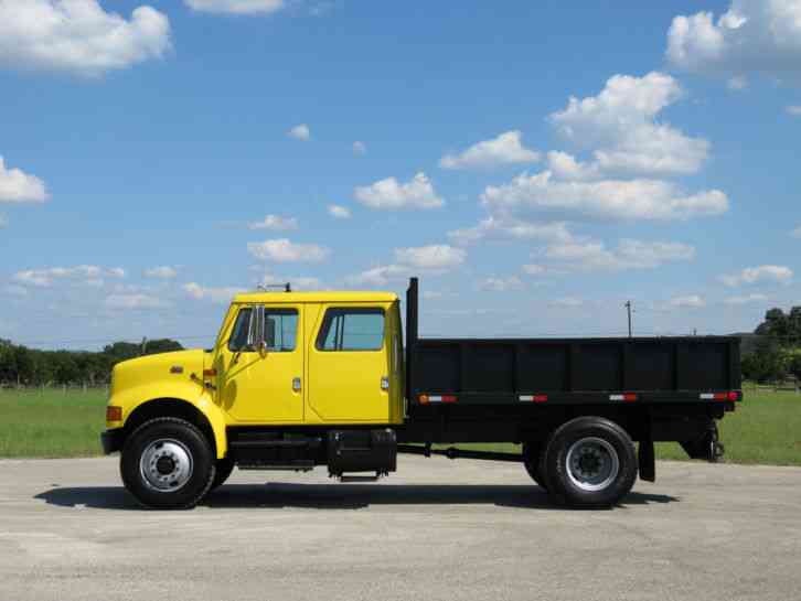 International 4900 Crew Cab Flatbed 120K MILES! (2000)