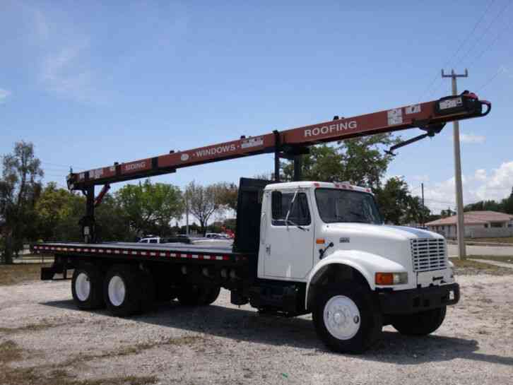 International 4900 Roofing Conveyor Truck (2002)