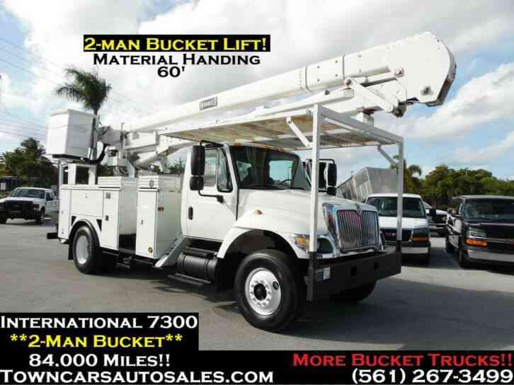 International 7300 60' 2-MAN Bucket Truck (2006)