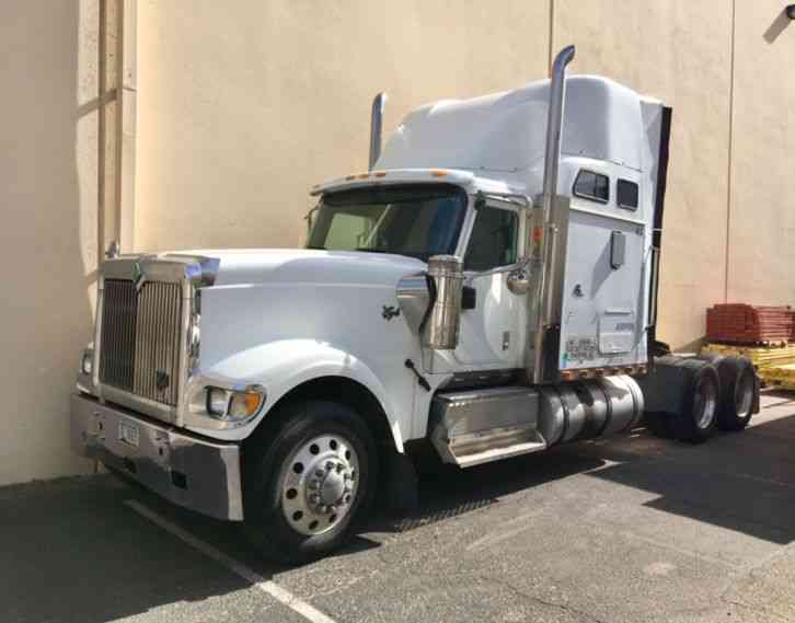 International 9900ix (2000)