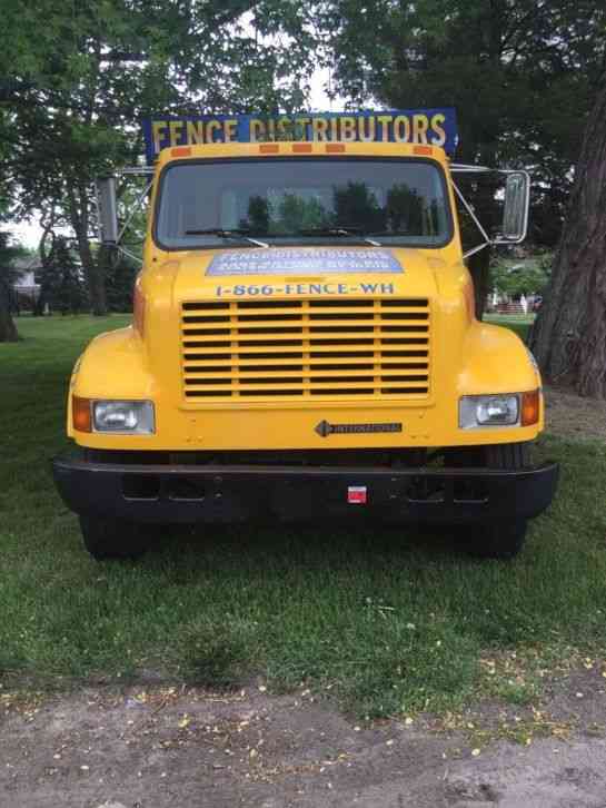 International 4900DT (2001)