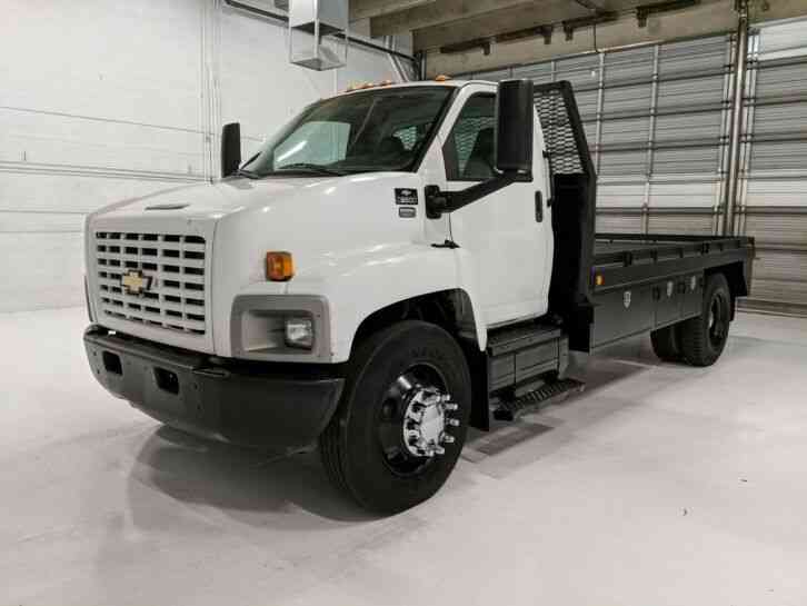 Chevrolet C6500 Flatbed only 78k miles 7. 8 Duramax flat bed (2005)