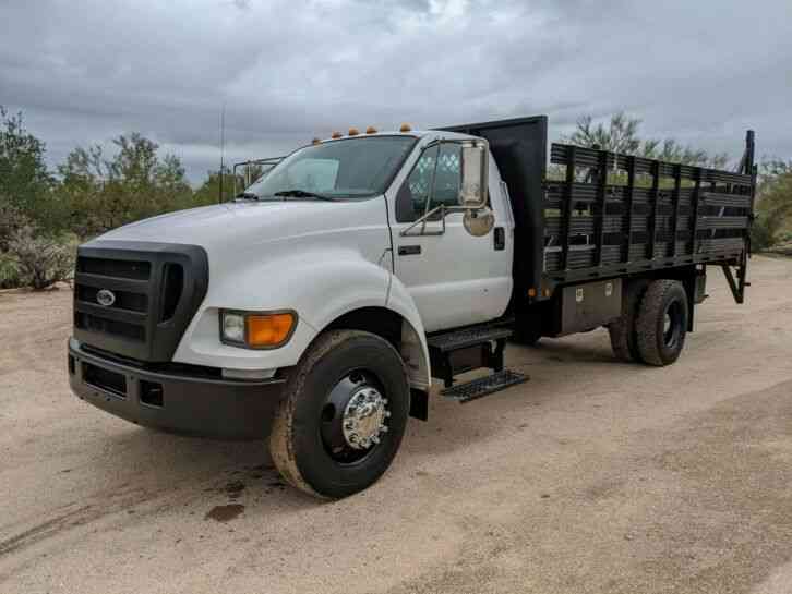 Ford F-650 16' Flatbed Lift Gate 51k miles Stake bed (2004)