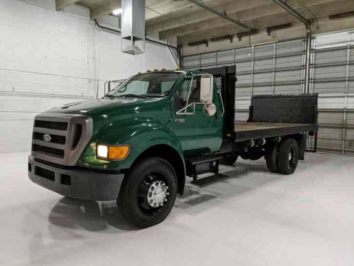 Ford F-650 16' Flatbed Lift Gate 77k miles Stake bed (2005)