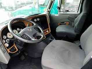 International ProStar Plus (2014)