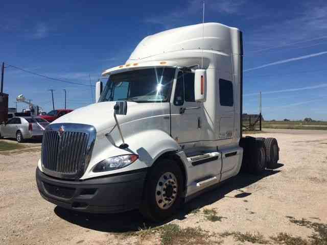 International PROSTAR SLEEPER PLUS (2013)