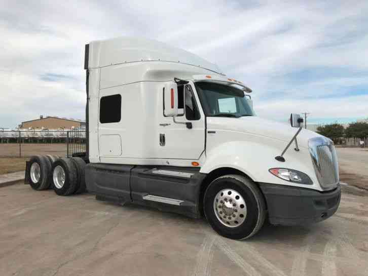 International PROSTAR SLEEPER TRACTOR TRUCK (2012)